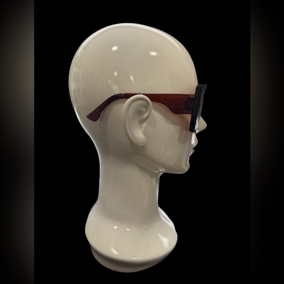 Chic Oversized Brown Sunglasses
0385 - Picture 4 of 4